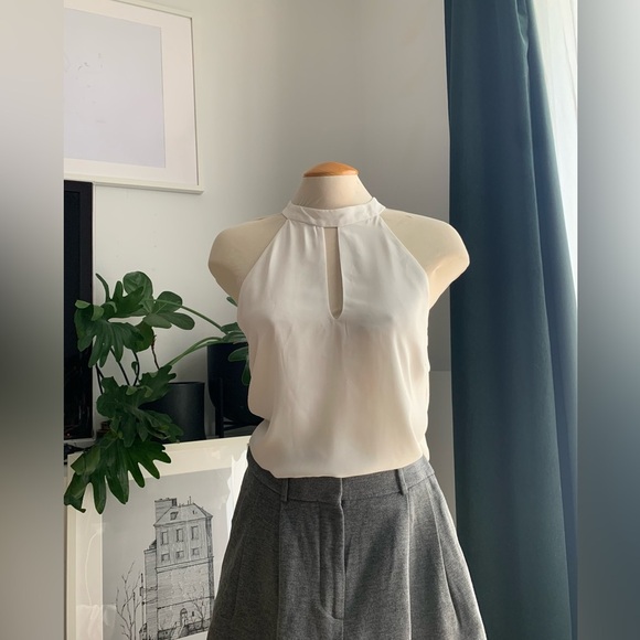ZARA - Elegant opened back blouse - Picture 2 of 10